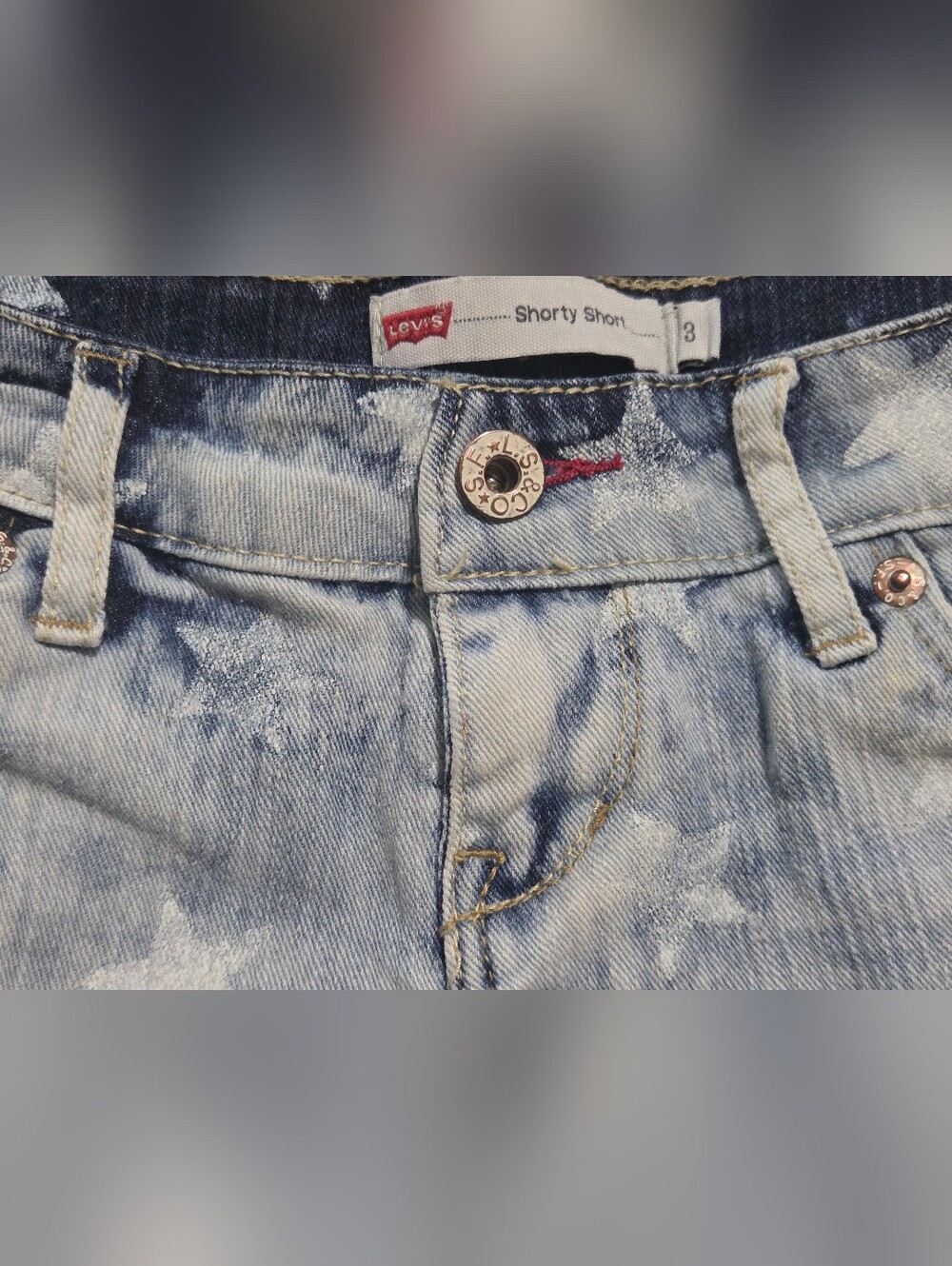 Levi's "Shorty Short" Low Rise Star Print Denim Cutoff Shorts - Size 3 - Picture 6 of 9